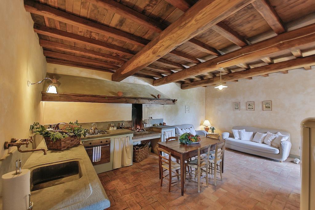 Odina Agriturismo Loro Ciuffenna Rum bild